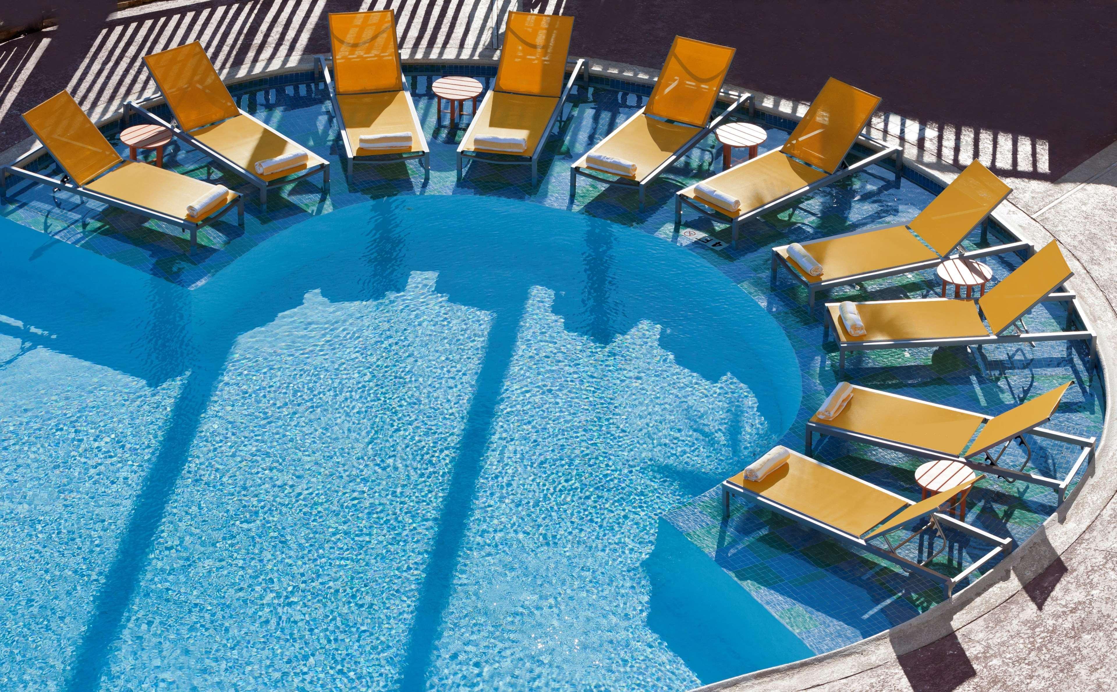 Doubletree By Hilton Galveston Beach Exterior foto